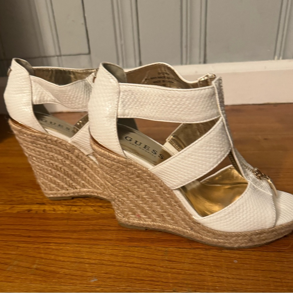 White Guess Lora wedges size 7 new without tags